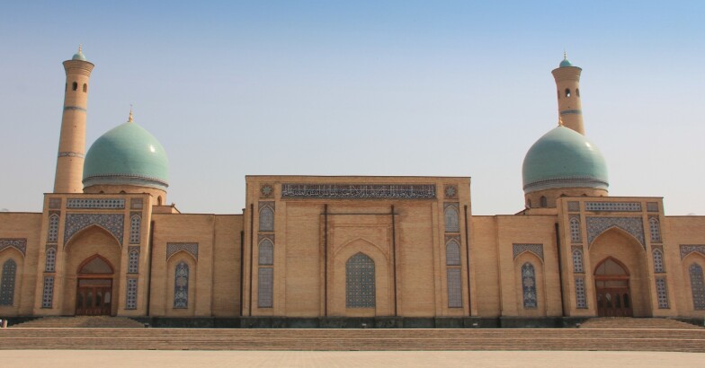 モスクワ大学タシケント校で学ぶ「春のウズベキスタン短期ロシア語研修」17日間